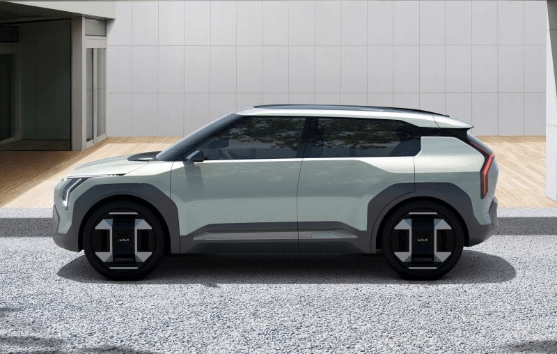 Kia Unveils Two New Electric Vehicle Concepts: The Concept EV3 and Concept EV4